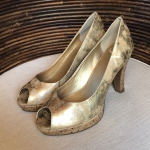 💛Gold Peep-toe Heels